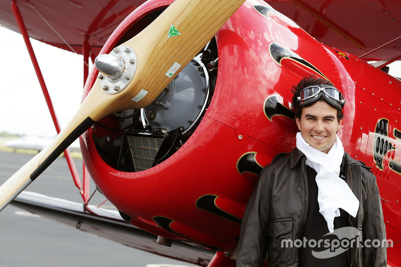 Sergio Perez, Sahara Force India F1 with a biplane