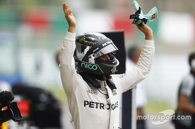 Polesitter: Nico Rosberg, Mercedes AMG F1 W07 Hybrid