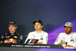 Rueda de prensa de la FIA: Max Verstappen, Red Bull Racing, segundo; Nico Rosberg, Mercedes AMG F1, 