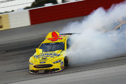 Brian Scott, Richard Petty Motorsports Ford in trouble