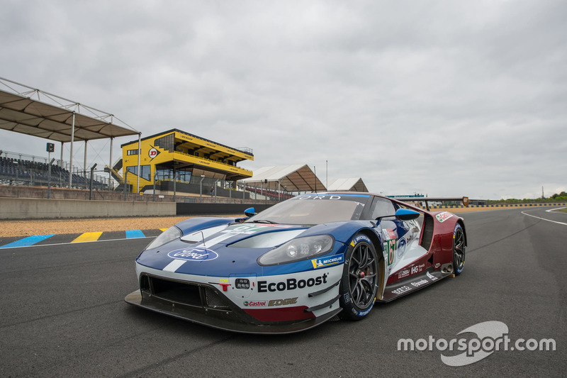 #67 Ford Chip Ganassi Racing Ford GT