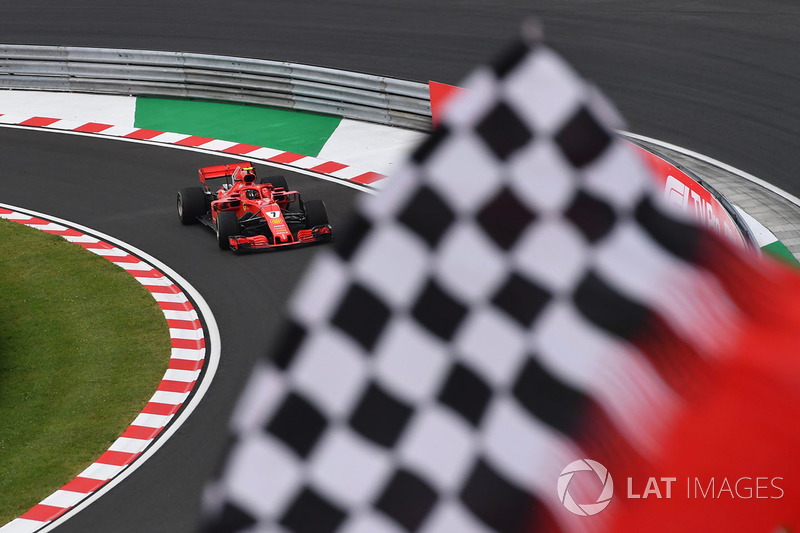 Kimi Raikkonen, Ferrari SF71H and flag