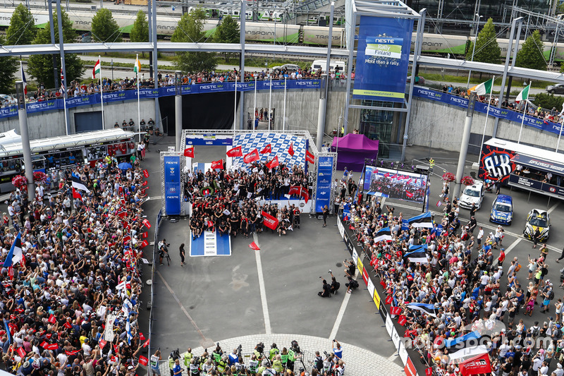 Podium: winners Ott Tanak, Martin Järveoja, Toyota Yaris WRC, Toyota Gazoo Racing, second place Mads Ostberg, Torstein Eriksen, Citroën C3 WRC, Citroën World Rally Team, third place Jari-Matti Latvala, Miikka Anttila, Toyota Yaris WRC, Toyota Gazoo Racing