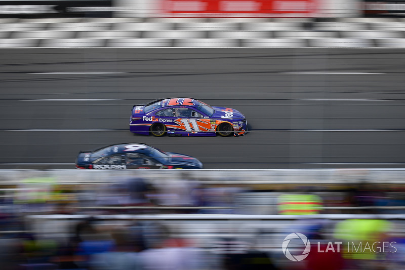 Denny Hamlin, Joe Gibbs Racing, Toyota Camry FedEx Express, Matt Kenseth, Roush Fenway Racing, Ford Fusion Roush Performance