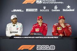 Lewis Hamilton, Mercedes-AMG F1, Sebastian Vettel, Ferrari ve Kimi Raikkonen, Ferrari basın toplantı