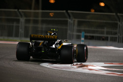 Carlos Sainz Jr., Renault Sport F1 Team RS17