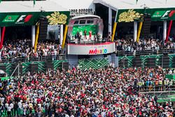 Podium: winnaar Max Verstappen, Red Bull Racing, tweede Valtteri Bottas, Mercedes AMG F1, derde Kimi
