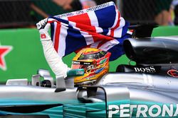 Le Champion du monde 2017 Lewis Hamilton, Mercedes AMG F1