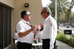 Zak Brown, Direktör, McLaren Technology Group,ve Mansour Ojjeh, hissedar, McLaren