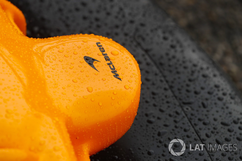 Носовой обтекатель McLaren MCL33