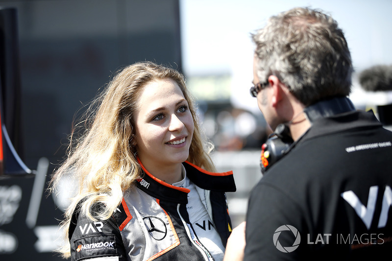 Sophia Flörsch, Van Amersfoort Racing Dallara F317 - Mercedes-Benz