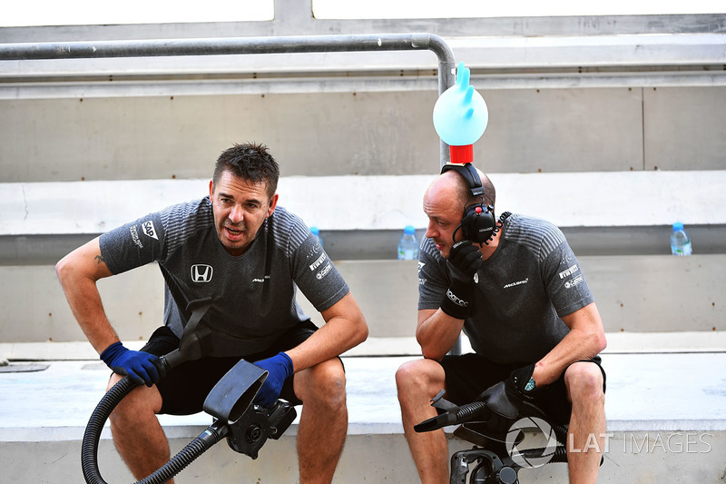 McLaren mechanics