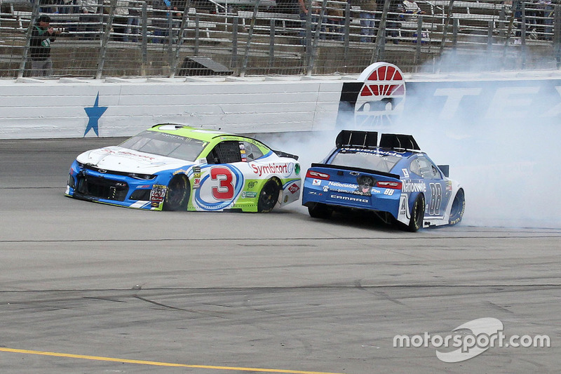 Alex Bowman, Hendrick Motorsports, Chevrolet Camaro Nationwide, spins