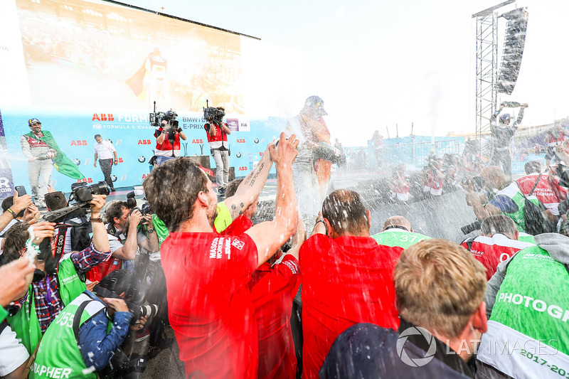 Podio: segundo lugar Lucas di Grassi, Audi Sport ABT Schaeffler, ganador de la carrera Daniel Abt, Audi Sport ABT Schaeffler, tercer lugar Jean-Eric Vergne, Techeetah