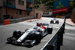 Marcus Ericsson, Sauber C37 y Charles Leclerc, Sauber C37