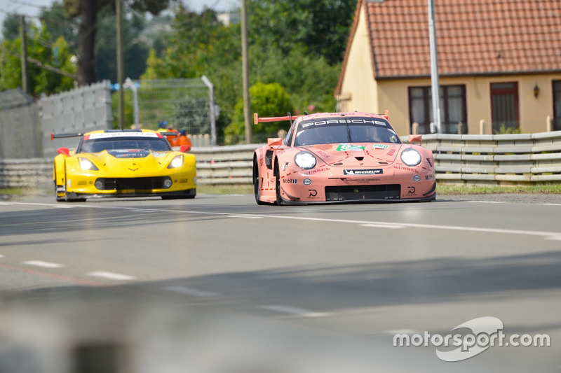 #92 Porsche GT Team Porsche 911 RSR: Michael Christensen, Kevin Estre, Laurens Vanthoor, #63 Corvette Racing Chevrolet Corvette C7.R: Jan Magnussen, Antonio Garcia, Mike Rockenfeller