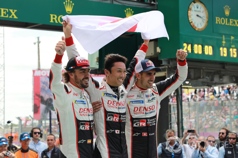 Winners #8 Toyota Gazoo Racing Toyota TS050: Sébastien Buemi, Kazuki Nakajima, Fernando Alonso