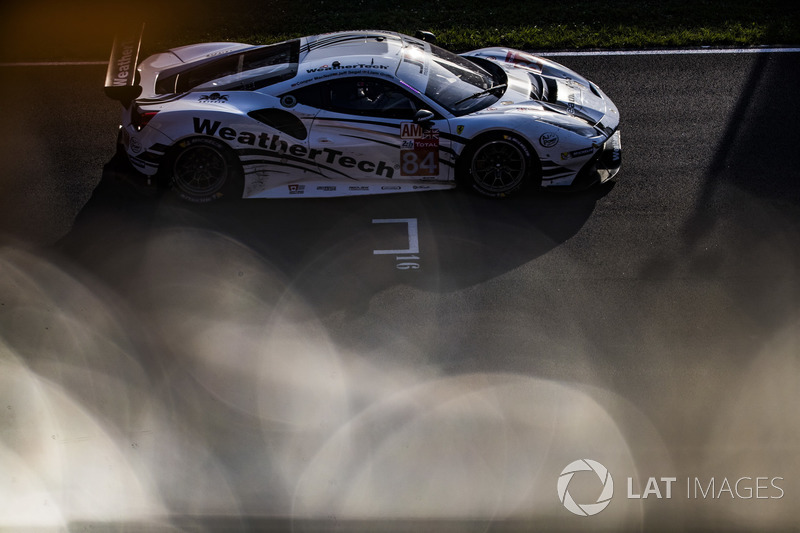 #84 JMW Motorsport Ferrari 488 GTE: Liam Griffin, Cooper MacNeil, Jeff Segal