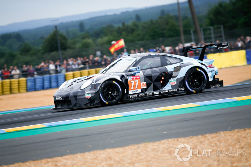 #77 Proton Competition Porsche 911 RSR: Christian Ried, Julien Andlauer, Matt Campbell