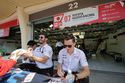 #8 Toyota Gazoo Racing Toyota TS050-Hybrid: Sébastien Buemi, Anthony Davidson, Kazuki Nakajima