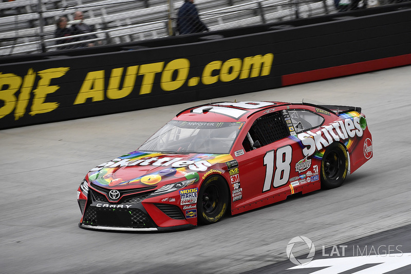 Kyle Busch, Joe Gibbs Racing, Toyota Camry Skittles