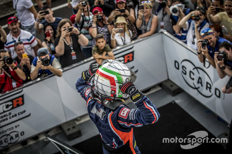 Il vincitore della gara Gabriele Tarquini, BRC Racing Team Hyundai i30 N TCR