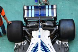 Williams FW40 suspensión trasera y alerón trasero