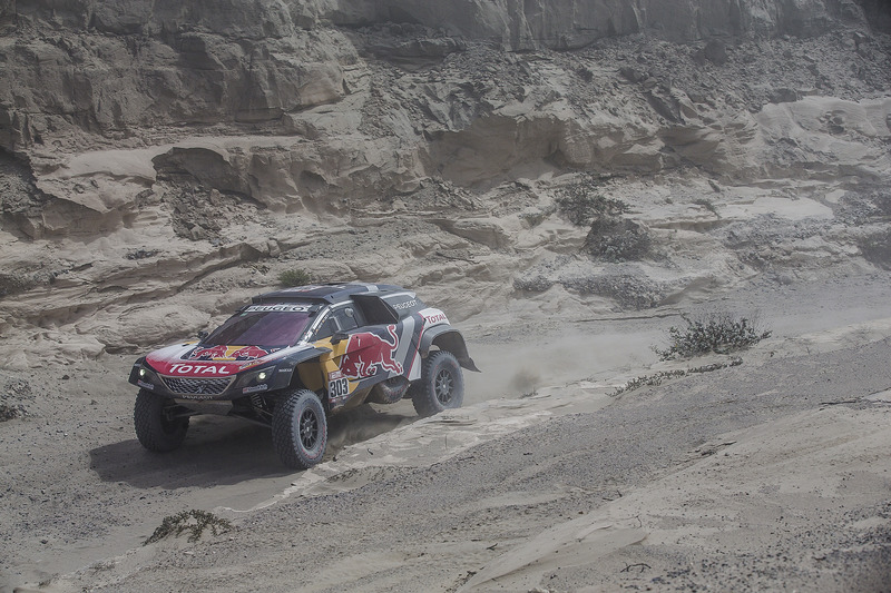 #303 Peugeot Sport Peugeot 3008 DKR: Carlos Sainz, Lucas Cruz