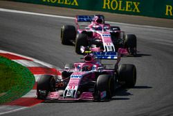 Esteban Ocon, Force India VJM11, Sergio Perez, Force India VJM11