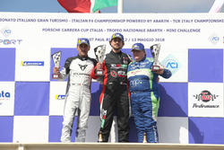 Podio DSG Gara 1: il secondo classificato Massimiliano Gagliano, il vincitore Giovanni Altoè, Pit Lane Competizioni, il terzo classificato Ermanno Dionisio, Pit Lane Competizioni