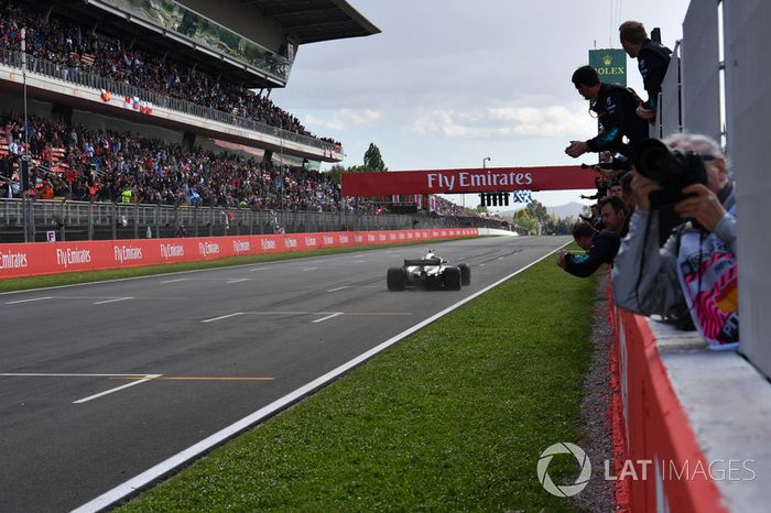 Ganador, Lewis Hamilton, Mercedes-AMG F1 W09