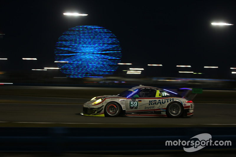 #59 Manthey Racing Porsche 911 GT3 R: Steve Smith, Randy Walls, Harald Proczyk, Sven Müller, Matteo Cairoli