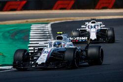 Sergey Sirotkin, Williams FW41, devant Lance Stroll, Williams FW41