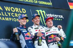 Podium : le vainqueur Mattias Ekström, EKS RX Audi S1, le deuxième Timmy Hansen, Team Peugeot Hansen, le troisième Toomas Heikkinen, EKS RX Audi S1