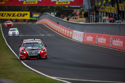 Simona de Silvestro, David Russell, Nissan Motorsport