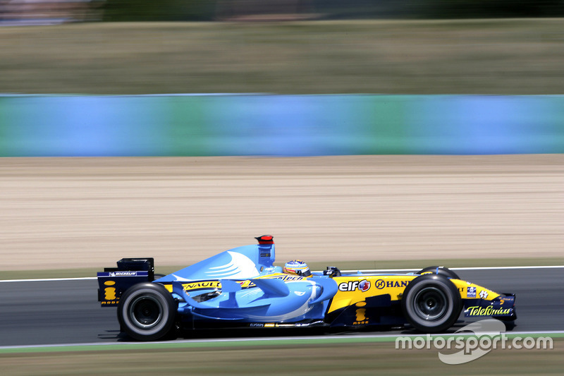 Renault en el Gran Premio de Francia 2006: el equipo francés cambió aún más la decoración, tratando de llenar el vacío después de la desaparición del anuncio de Mild Seven, como se ve en la foto de Alonso