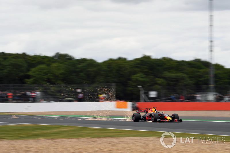 Daniel Ricciardo, Red Bull Racing RB13 chispas