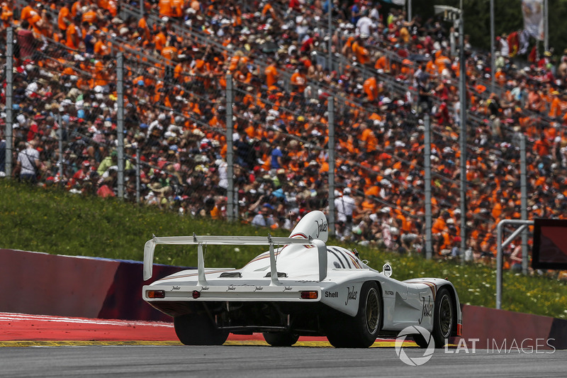 Neel Jani, Porsche 936, lors de la parade des légendes