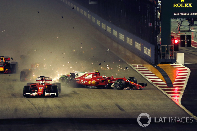 Choque de Sebastian Vettel, Ferrari SF70H, Kimi Raikkonen, Ferrari SF70H y Max Verstappen, Red Bull Racing RB13 en la arrancada
