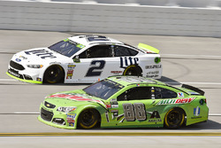 Dale Earnhardt Jr., Hendrick Motorsports Chevrolet and Brad Keselowski, Team Penske Ford