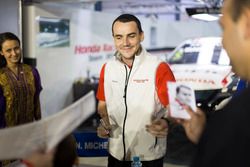 Sessione autografi: Norbert Michelisz, Honda Racing Team JAS, Honda Civic WTCC