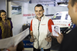 Autograph Session: Norbert Michelisz, Honda Racing Team JAS, Honda Civic WTCC