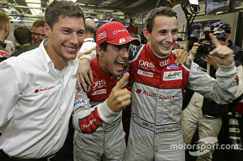 Ganadores de la pole #8 Audi Sport Team Joest Audi R18: Lucas di Grassi, Loic Duval, Oliver Jarvis
