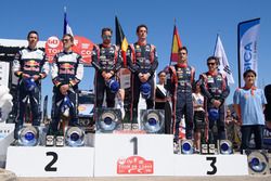 Podium : les vainqueurs Thierry Neuville, Nicolas Gilsoul, Hyundai i20 Coupe WRC, Hyundai Motorsport, les deuxièmes Sébastien Ogier, Julien Ingrassia, M-Sport, Ford Fiesta WRC, les troisièmes Dani Sordo, Marc Marti, Hyundai Motorsport, Hyundai i20 Coupe WRC