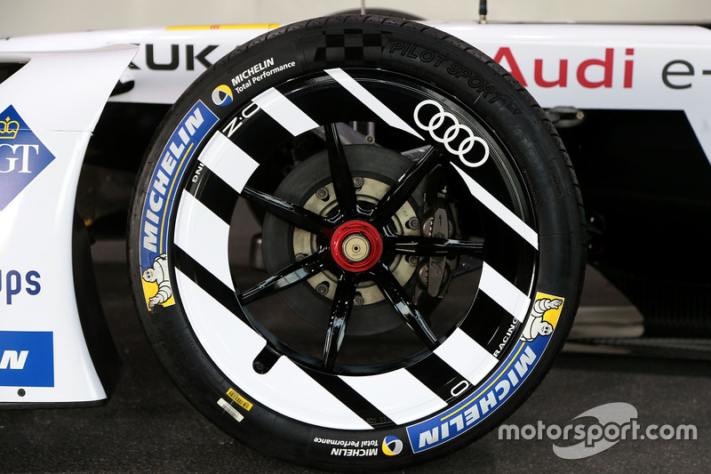 Audi e-tron FE04
