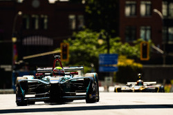 Oliver Turvey, NEXTEV TCR Formula E Team, devance Jean-Eric Vergne, Techeetah