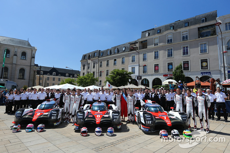 #7 Toyota Gazoo Racing Toyota TS050 Hybrid: Mike Conway, Kamui Kobayashi, Stéphane Sarrazin, #8 Toyota Gazoo Racing Toyota TS050 Hybrid: Anthony Davidson, Sébastien Buemi, Kazuki Nakajima, #9 Toyota Gazoo Racing Toyota TS050 Hybrid: Jose Maria Lopez, Yuji