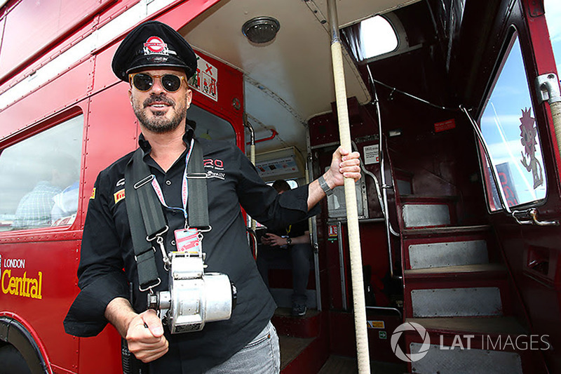 Malcolm Tales, piloto del autobús Routemaster