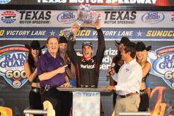 Race winner Will Power, Team Penske Chevrolet