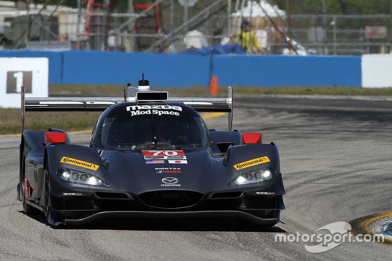 #70 Mazda Motorsports Mazda DPi: Joel Miller, Tom Long, Marino Franchitti